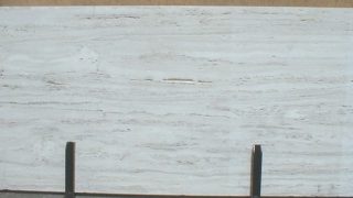 ホワイトトラバーチン イタリアの白色系大理石のご紹介