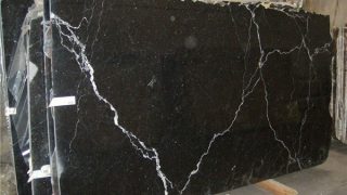 ネロマルキーナ　スペイン産黒の大理石のご紹介