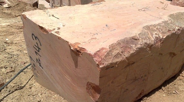 レッドトラバーチン イラン産赤い巣穴の大理石のご紹介 | 建築