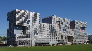 マサチューセッツ工科大学学生寮（Massachusetts Institute of Technology Student Dormitory）
