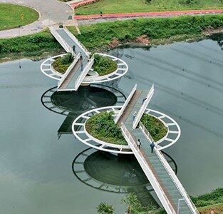 フリードリヒ バイエル橋(Friedrich Bayer Bridge)